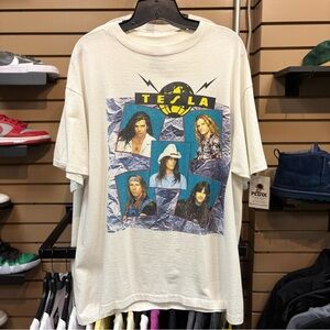 1992 Vintage Tesla Band T-shirt Size XL Mechanical Resonance